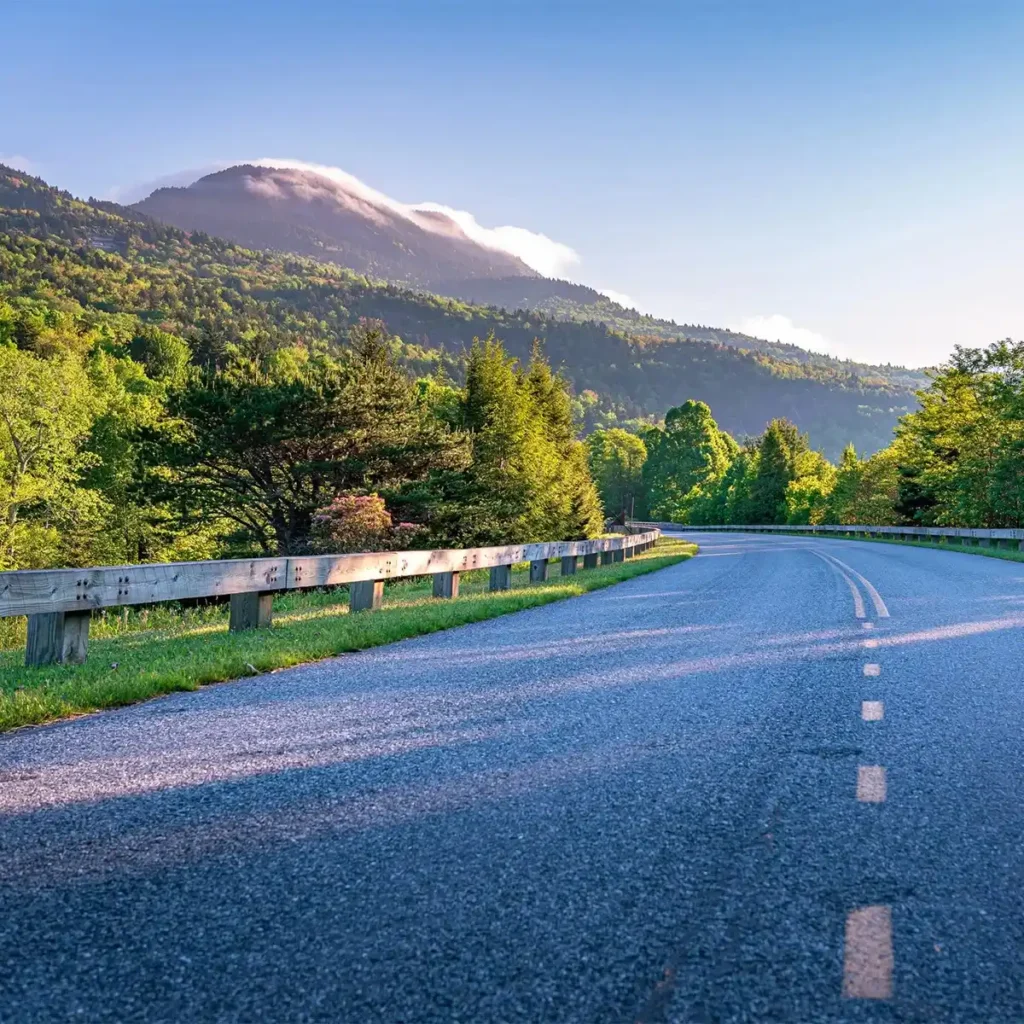 5 American Road Trip Destinations You Simply Can't Experience Without a Rental Car 7 blue ridge parkway appalachian mountains road trip