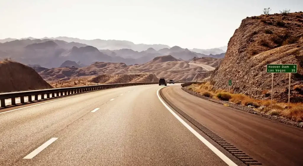5 American Road Trip Destinations You Simply Can't Experience Without a Rental Car 2 usa-road-trip-open-highway-rental-car